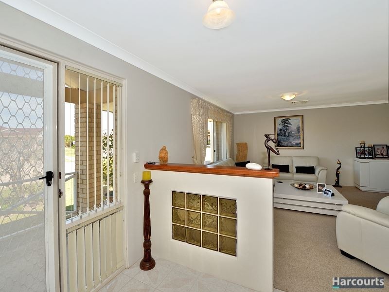 52 Blackwood Parade, Dudley Park WA 6210