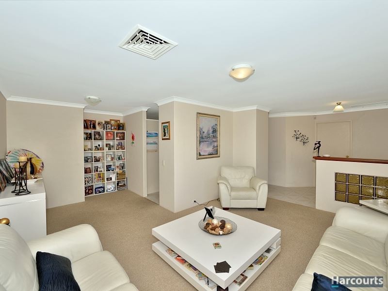 52 Blackwood Parade, Dudley Park WA 6210