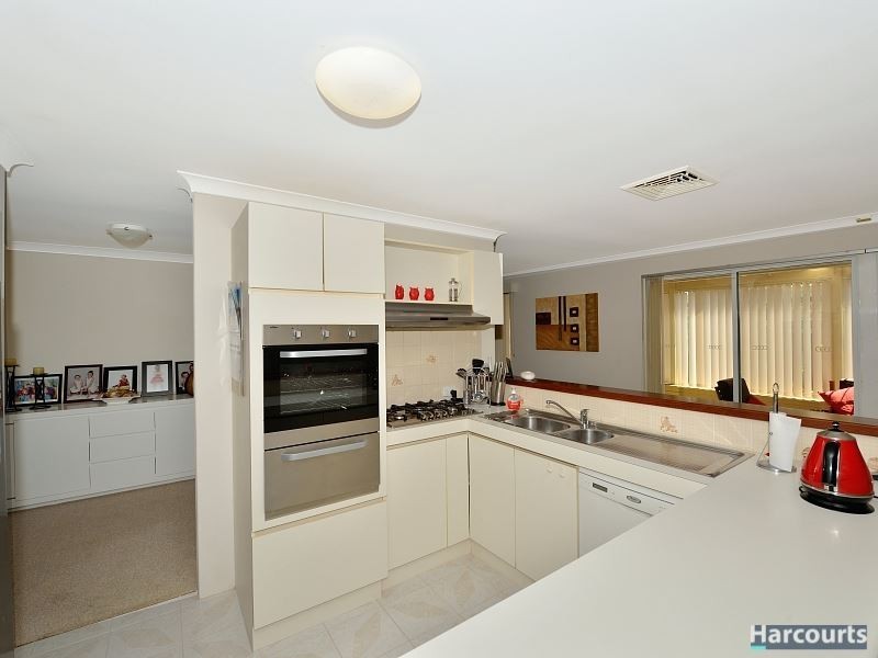 52 Blackwood Parade, Dudley Park WA 6210