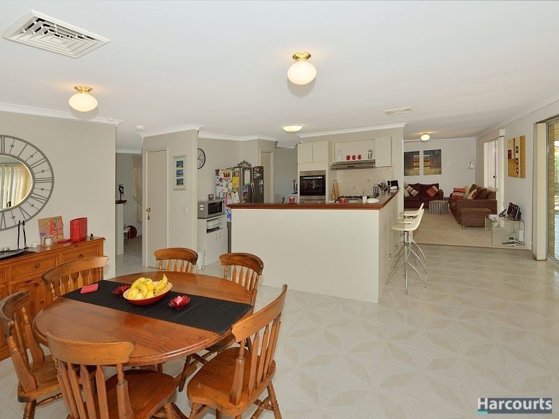 52 Blackwood Parade, Dudley Park WA 6210