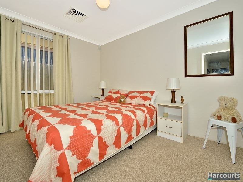 52 Blackwood Parade, Dudley Park WA 6210