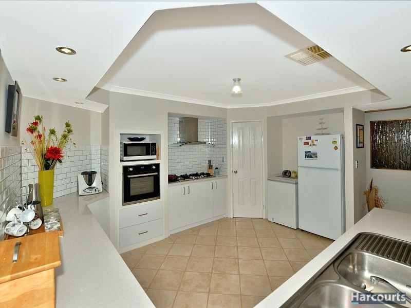 3 Tingle Way, Halls Head WA 6210