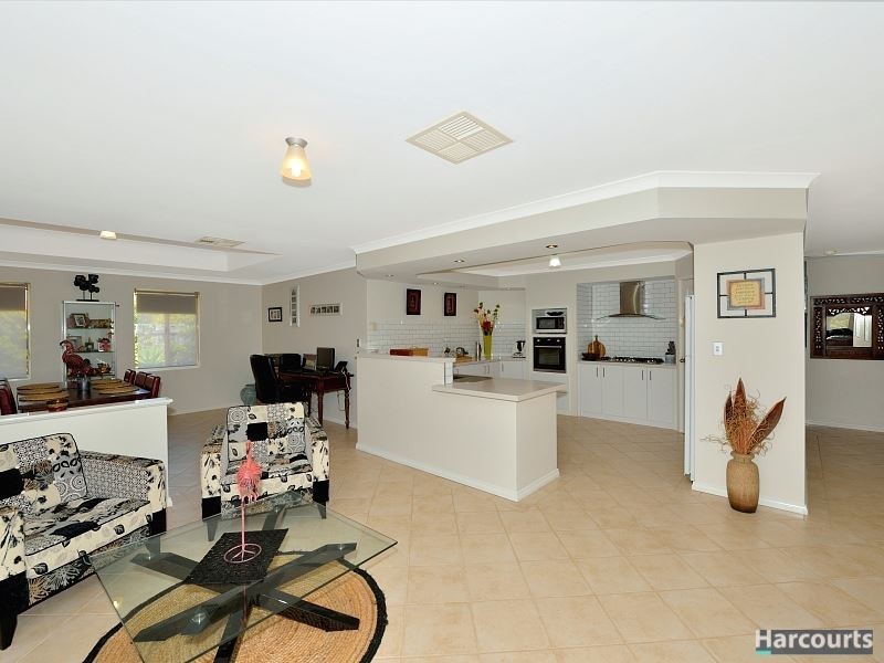 3 Tingle Way, Halls Head WA 6210