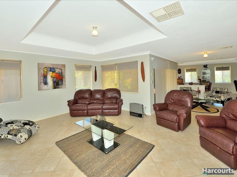 3 Tingle Way, Halls Head WA 6210