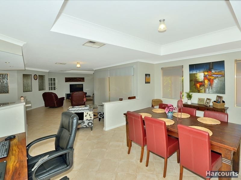 3 Tingle Way, Halls Head WA 6210