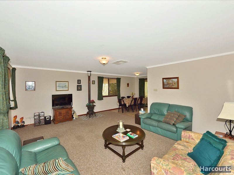 11 William Road, Coodanup WA 6210