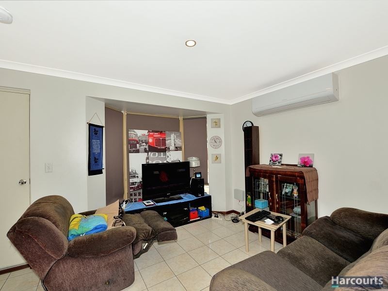 8 Selwyn Rise, Greenfields WA 6210