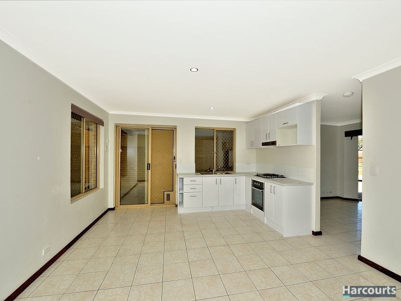 8 Selwyn Rise, Greenfields WA 6210