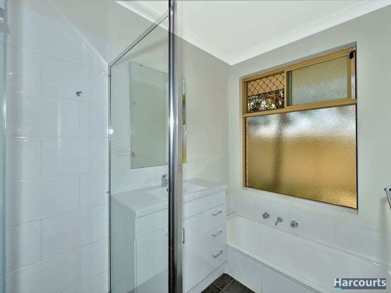 8 Selwyn Rise, Greenfields WA 6210