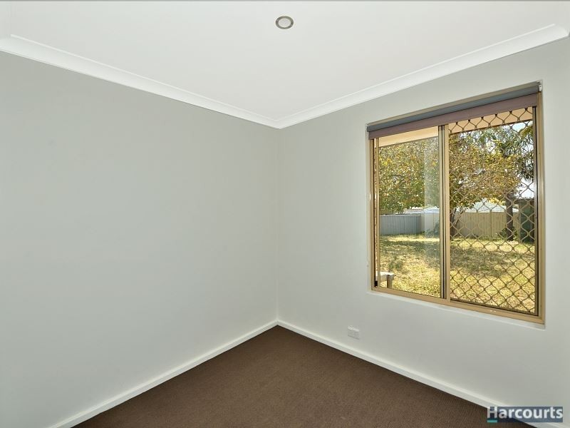 8 Selwyn Rise, Greenfields WA 6210