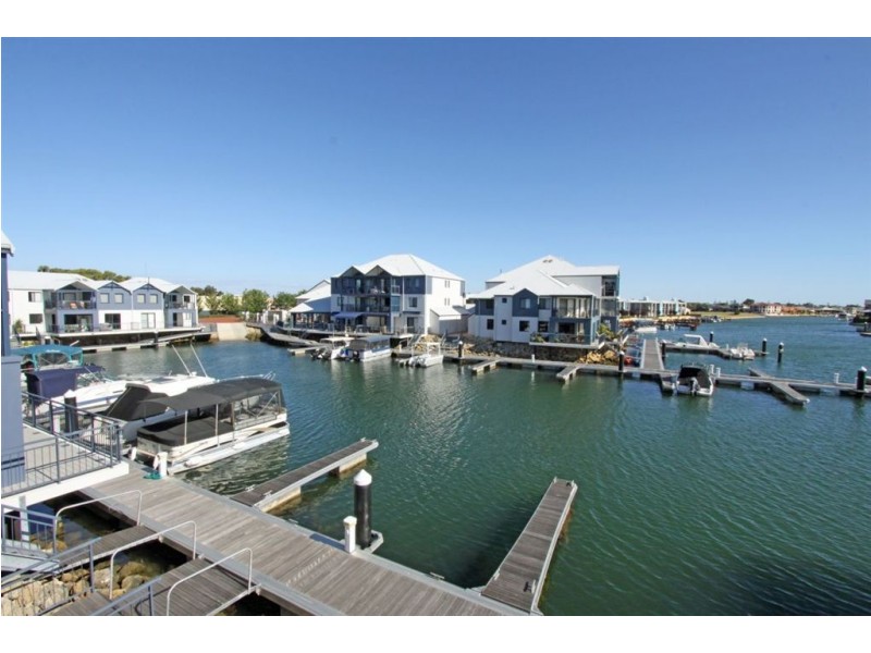 8/206 Mary Street, Halls Head WA 6210