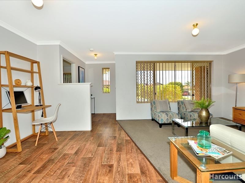 12 Willmott Close, Halls Head WA 6210