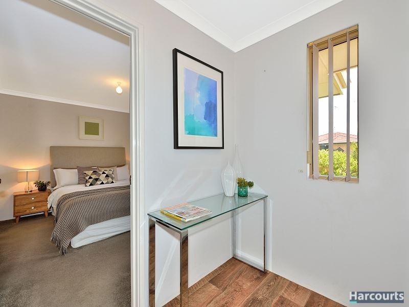 12 Willmott Close, Halls Head WA 6210