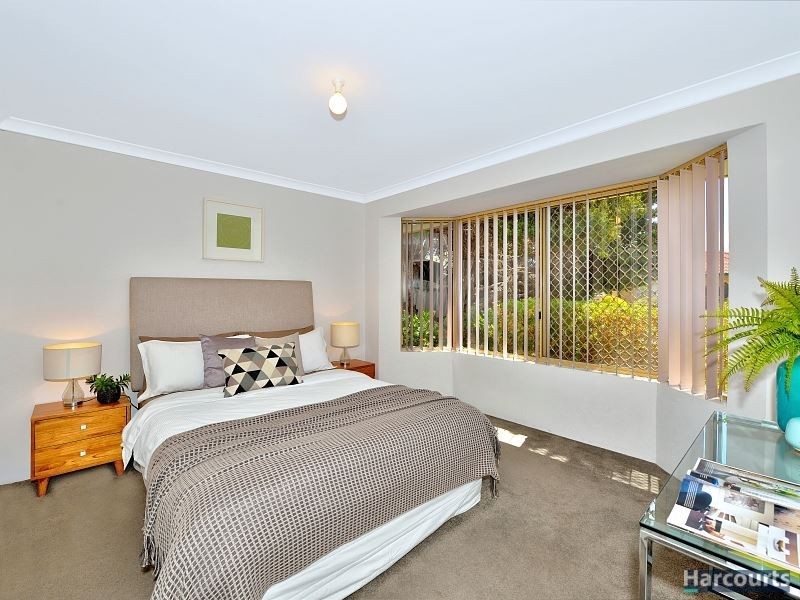 12 Willmott Close, Halls Head WA 6210