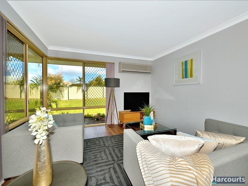 12 Willmott Close, Halls Head WA 6210