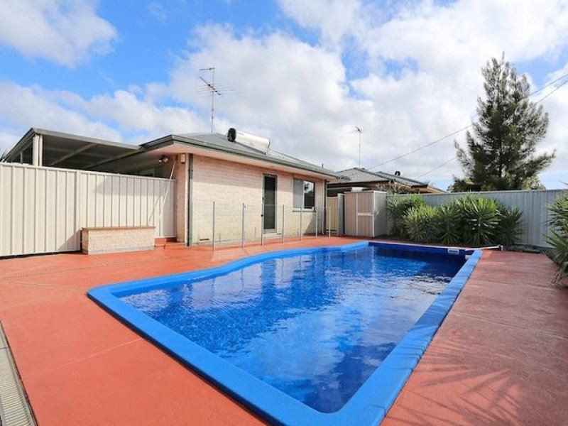 7 Comet Street, Dudley Park WA 6210