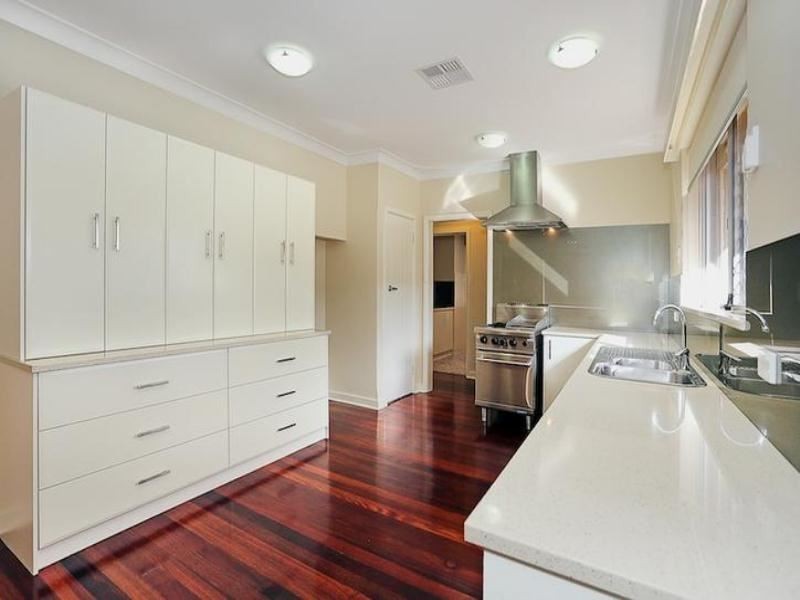 7 Comet Street, Dudley Park WA 6210
