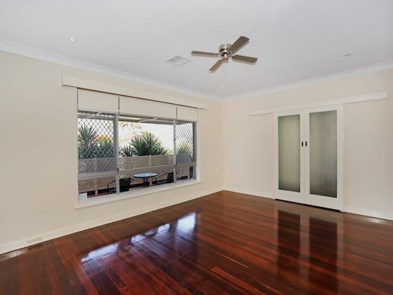 7 Comet Street, Dudley Park WA 6210