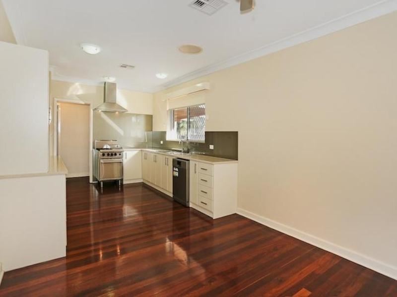 7 Comet Street, Dudley Park WA 6210