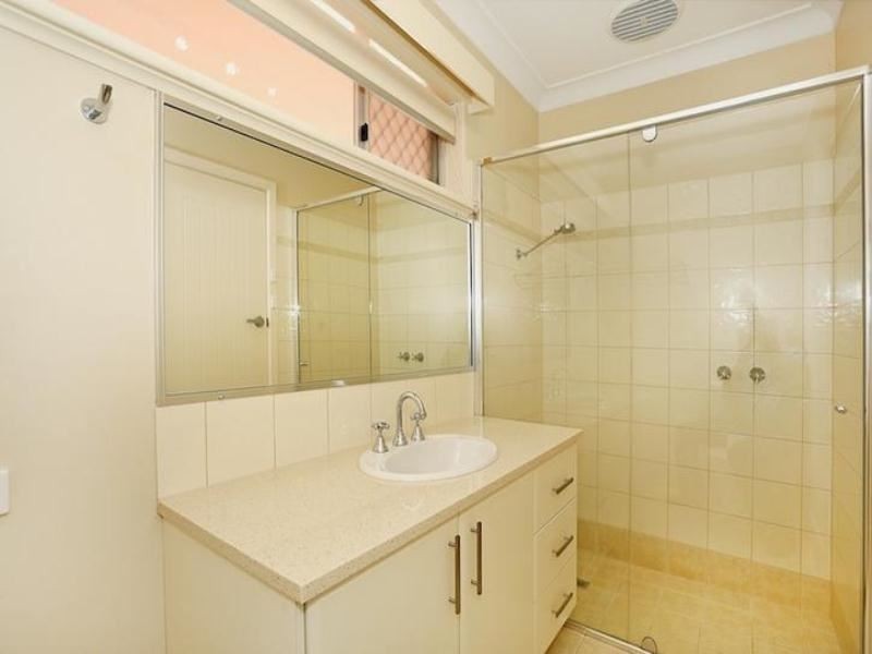 7 Comet Street, Dudley Park WA 6210