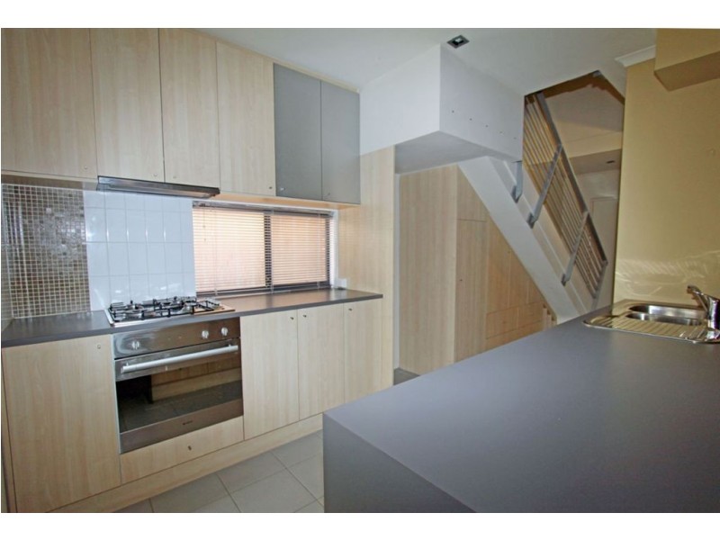 13/1 Mariners Cove Drive, Dudley Park WA 6210