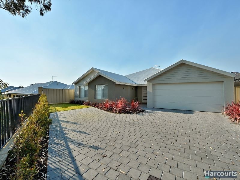 15 Pinehurst Loop, Meadow Springs WA 6210