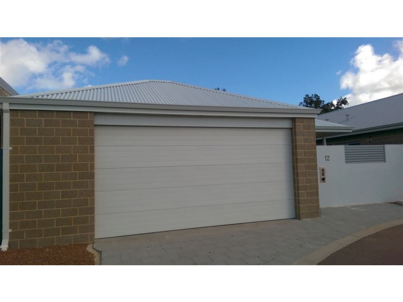 12 Whimbrel Crescent, Mandurah WA 6210