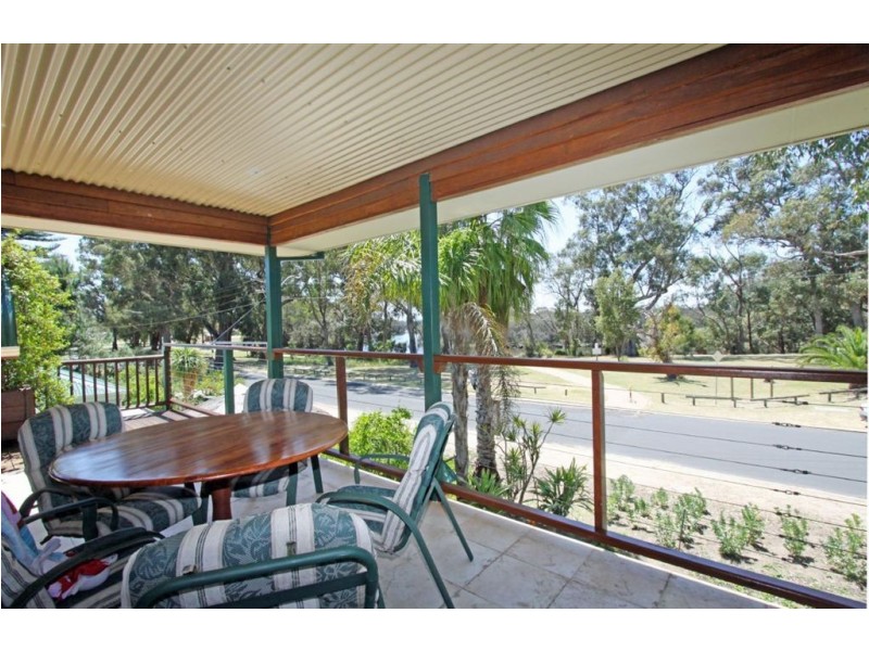 14 Redcliff Road, Greenfields WA 6210