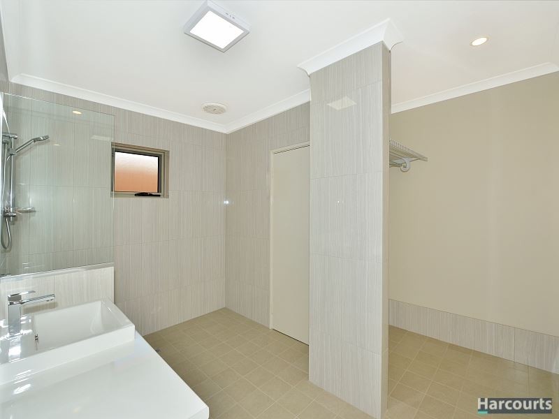 20 Wanjeep Street, Dudley Park WA 6210