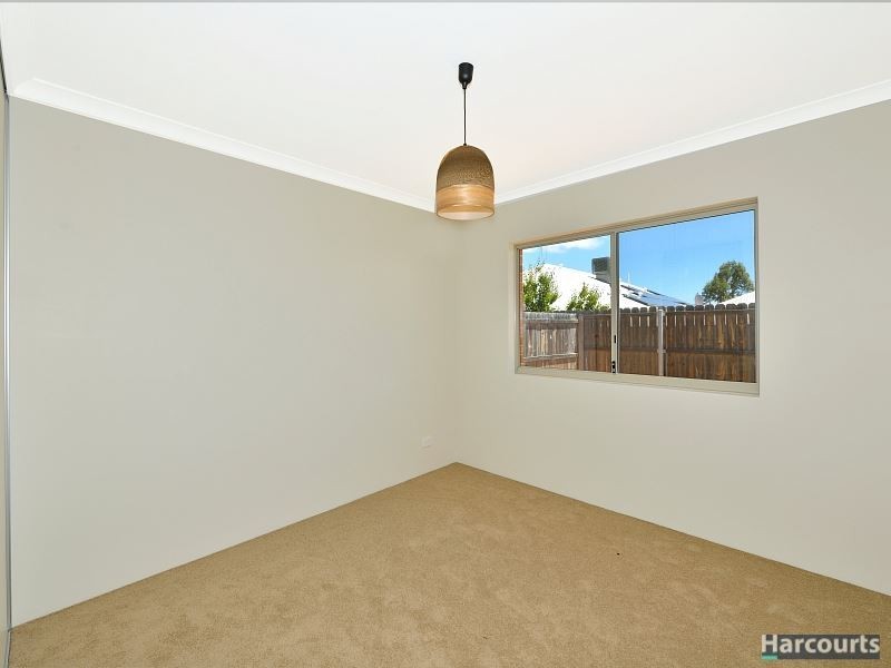 20 Wanjeep Street, Dudley Park WA 6210