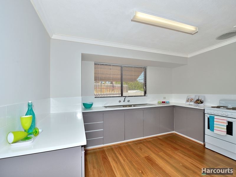 2/9 Columbia Close, Halls Head WA 6210