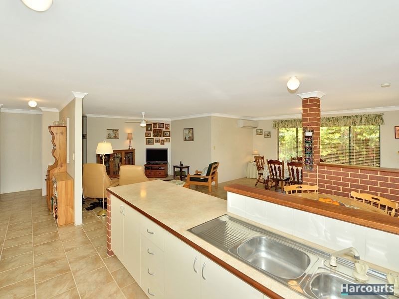 4 Cobb Court, Greenfields WA 6210