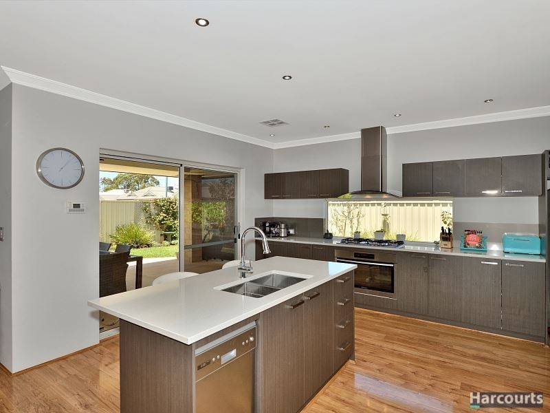 33 Britawast Road, Madora Bay WA 6210