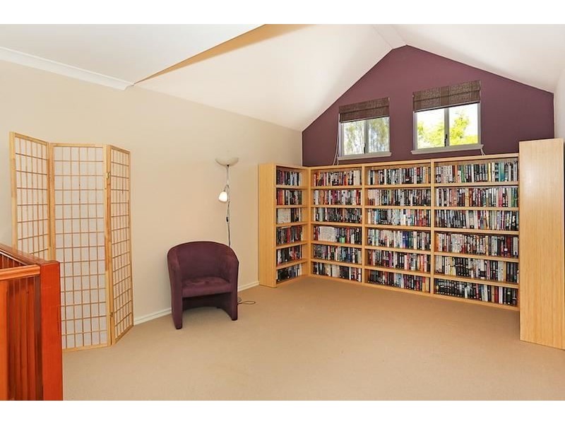 12 Jacaranda Drive, North Yunderup WA 6208