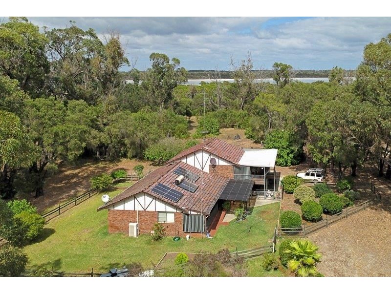 214 Newnham Road, Lake Clifton WA 6215