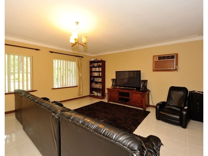 214 Newnham Road, Lake Clifton WA 6215