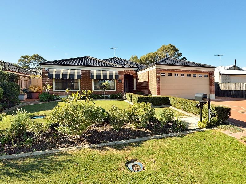 5 Brae Lane, Meadow Springs WA 6210