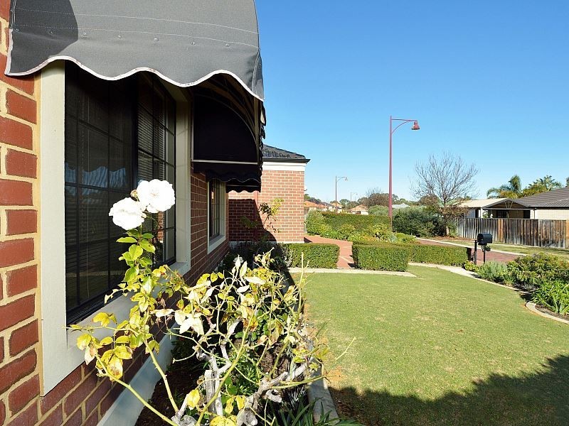 5 Brae Lane, Meadow Springs WA 6210