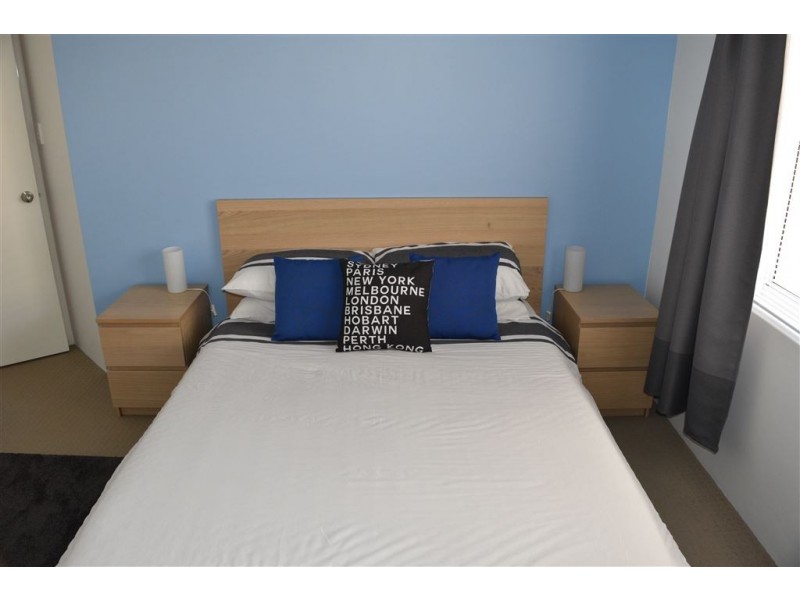 16 Chalice Rise, Lakelands WA 6180