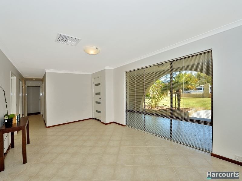36 Portmarnock Circle, Halls Head WA 6210