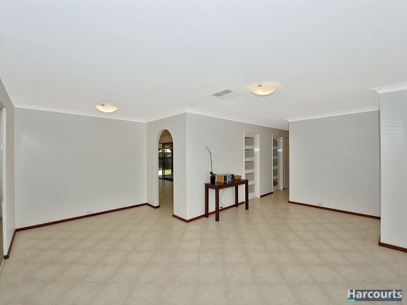 36 Portmarnock Circle, Halls Head WA 6210