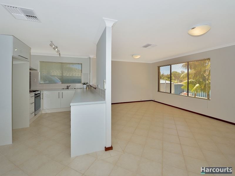 36 Portmarnock Circle, Halls Head WA 6210