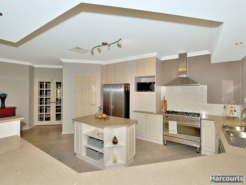 21 Daydream Plaza, Halls Head WA 6210