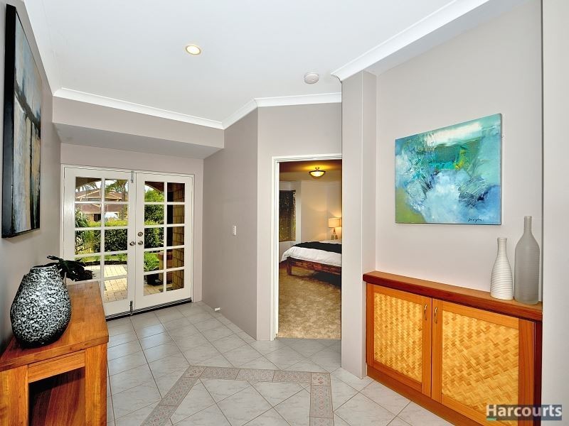 40 Warren Place, Dudley Park WA 6210