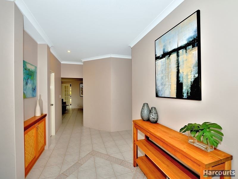 40 Warren Place, Dudley Park WA 6210