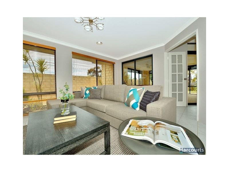 40 Warren Place, Dudley Park WA 6210