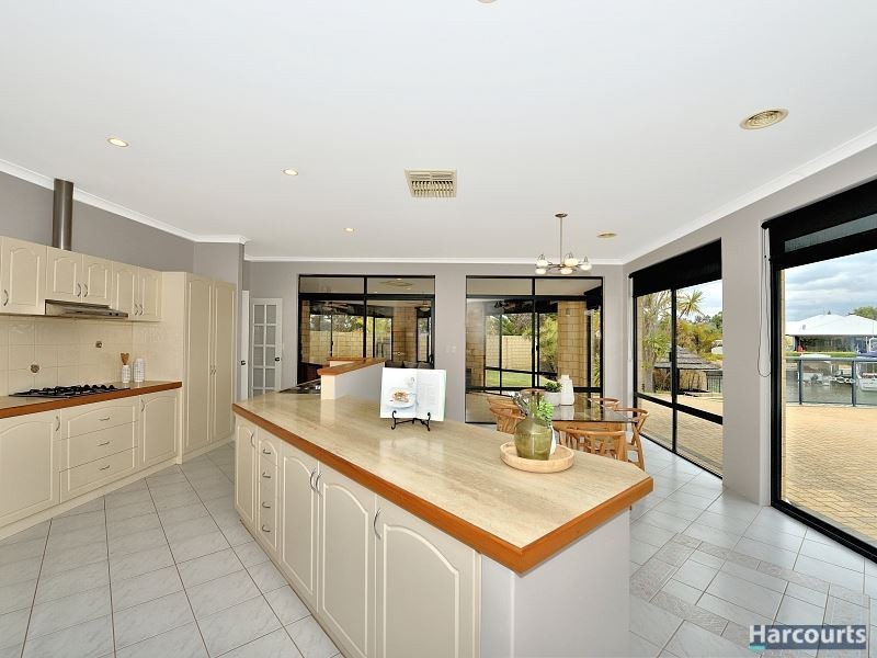 40 Warren Place, Dudley Park WA 6210