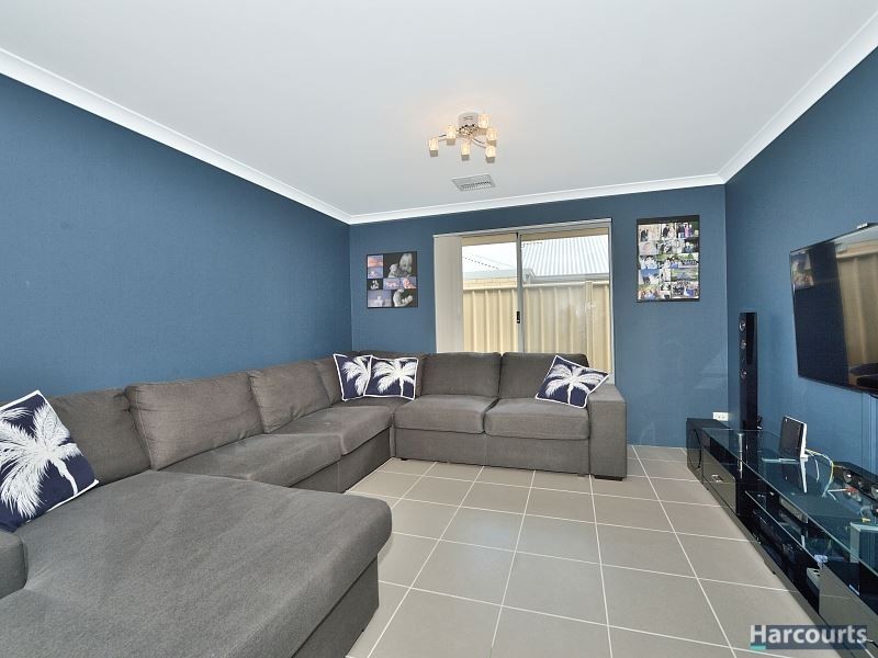 24 Longmeadow Vista, Meadow Springs WA 6210