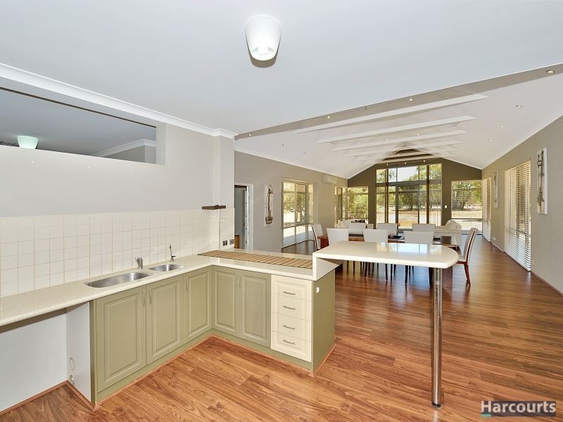 25 Empress Court, Barragup WA 6209