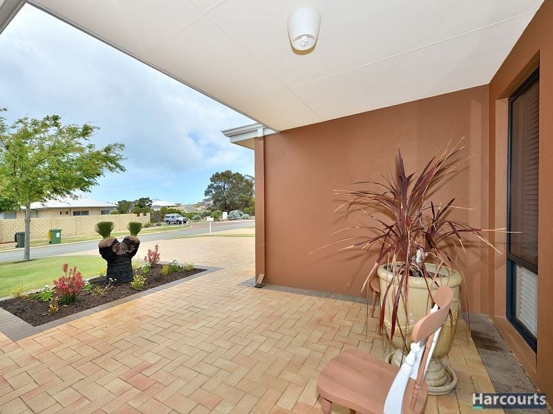 315 Peelwood Parade, Halls Head WA 6210